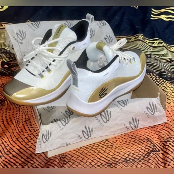 Under Armour | Shoes | Steph Currys Size 1half Under Armor 